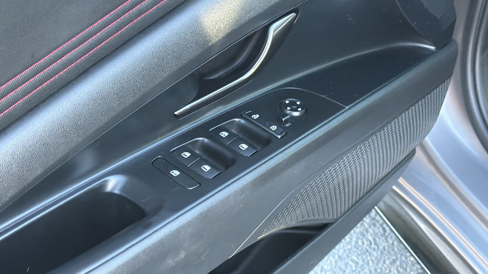 Thumbnail: 2022 Hyundai Elantra - 22