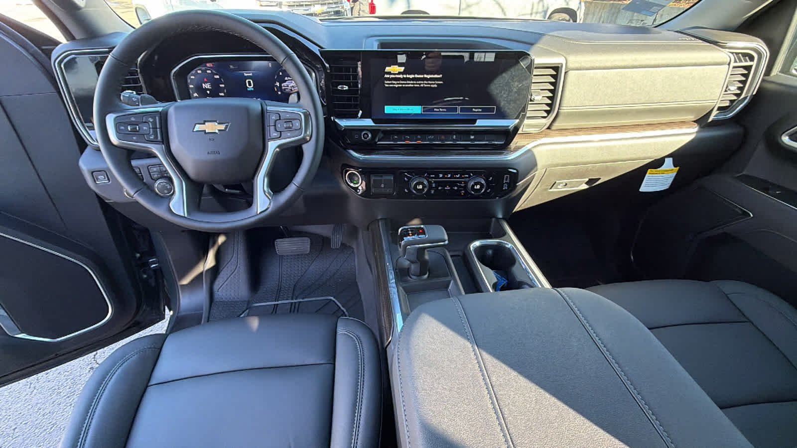 Thumbnail: 2026 Chevrolet Silverado 1500 - 26