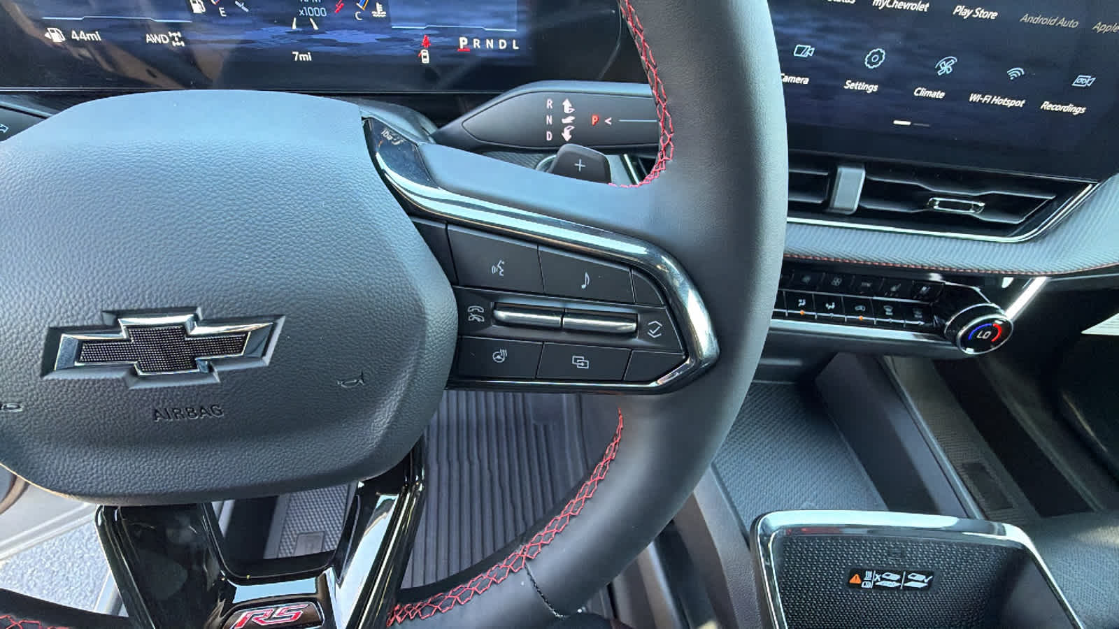 2027 Chevrolet Equinox RS - Photo 20
