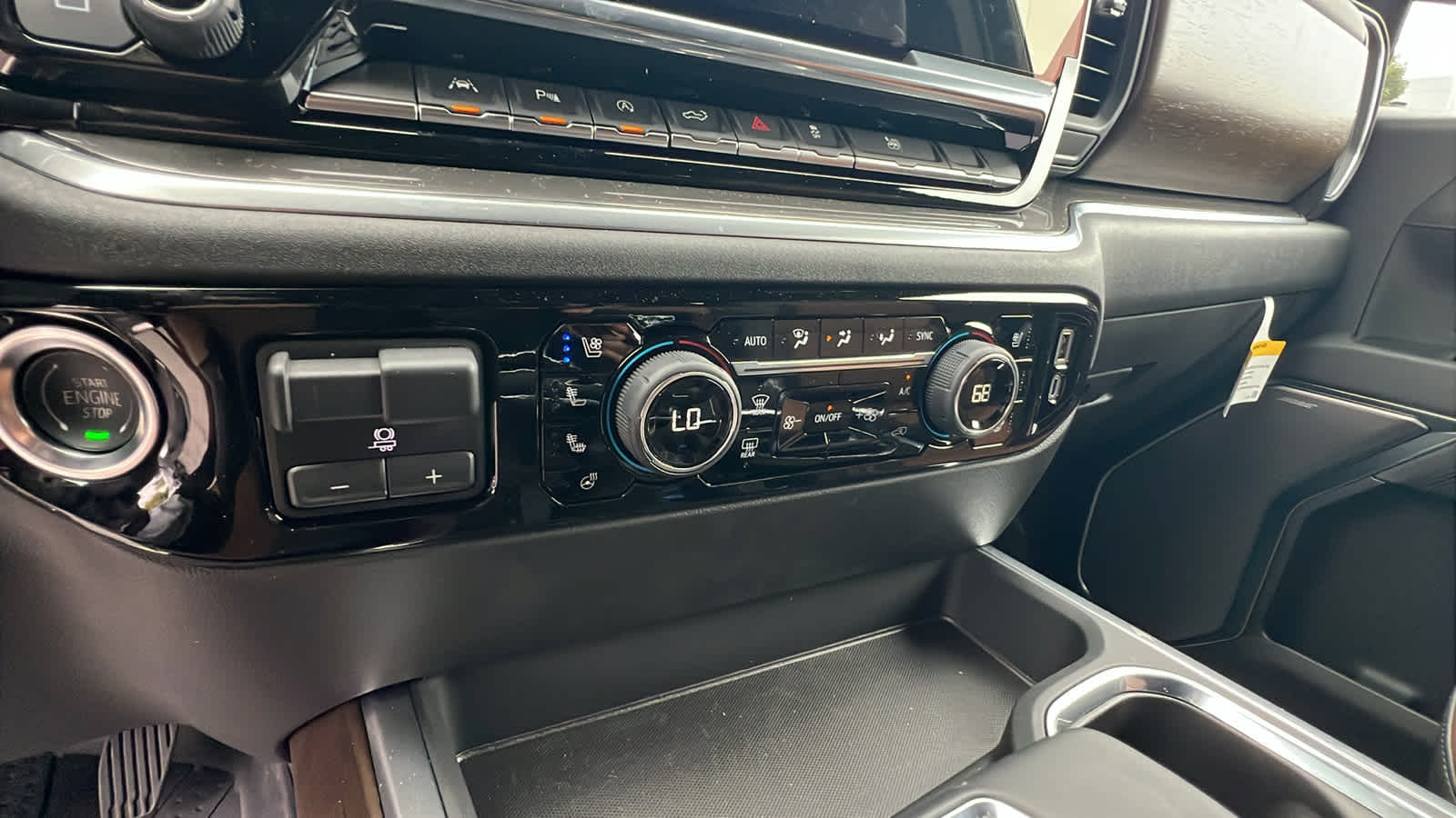 Thumbnail: 2025 Chevrolet Silverado 1500 - 14