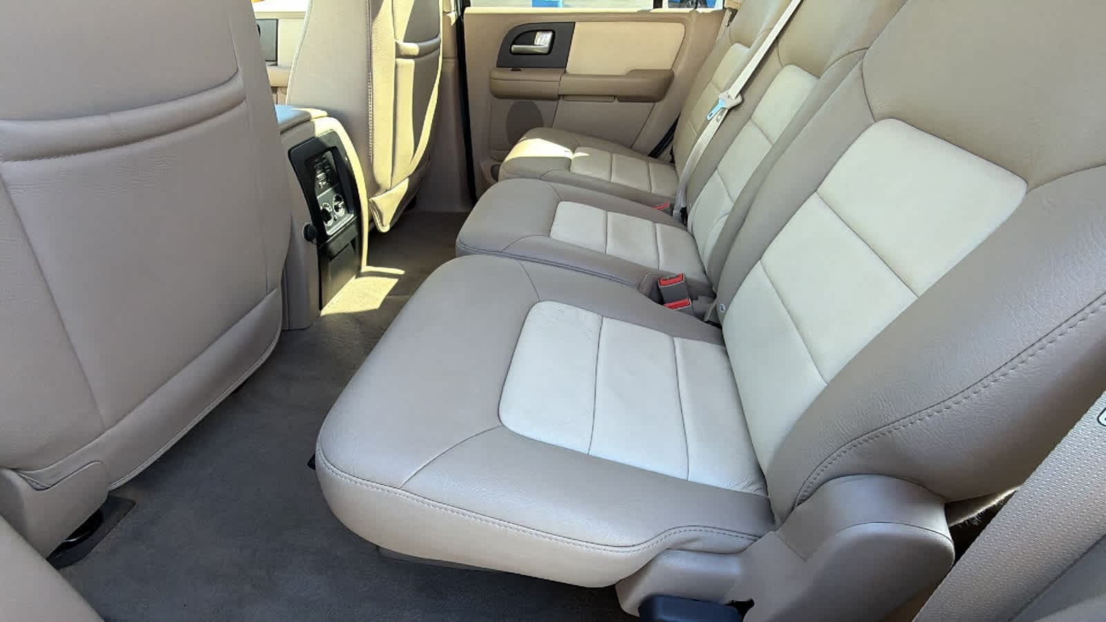 Thumbnail: 2003 Ford Expedition - 24