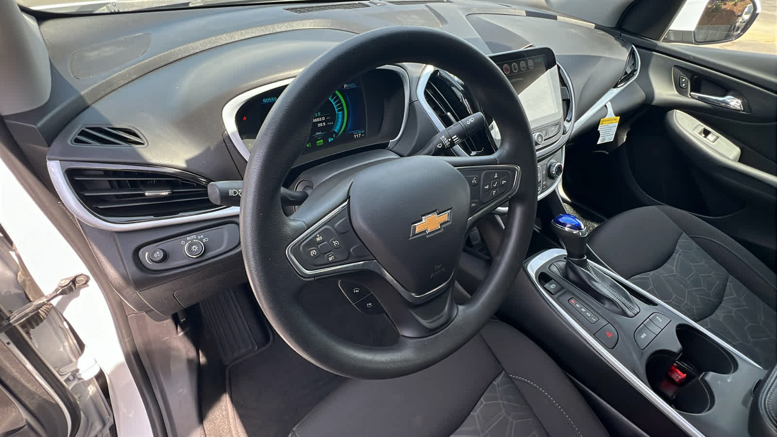 Thumbnail: 2018 Chevrolet Volt - 10