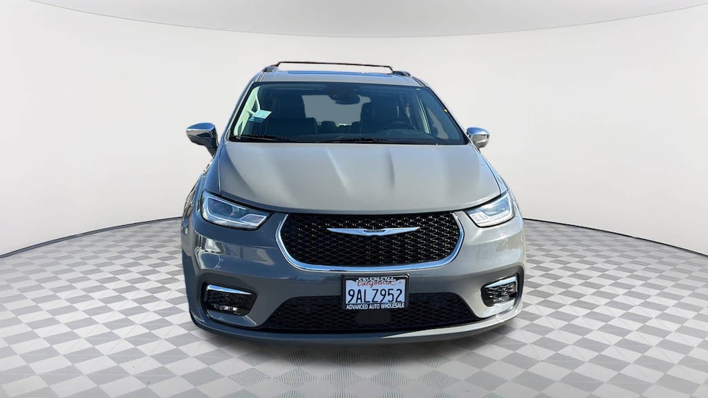 Used 2022 Chrysler Pacifica Limited