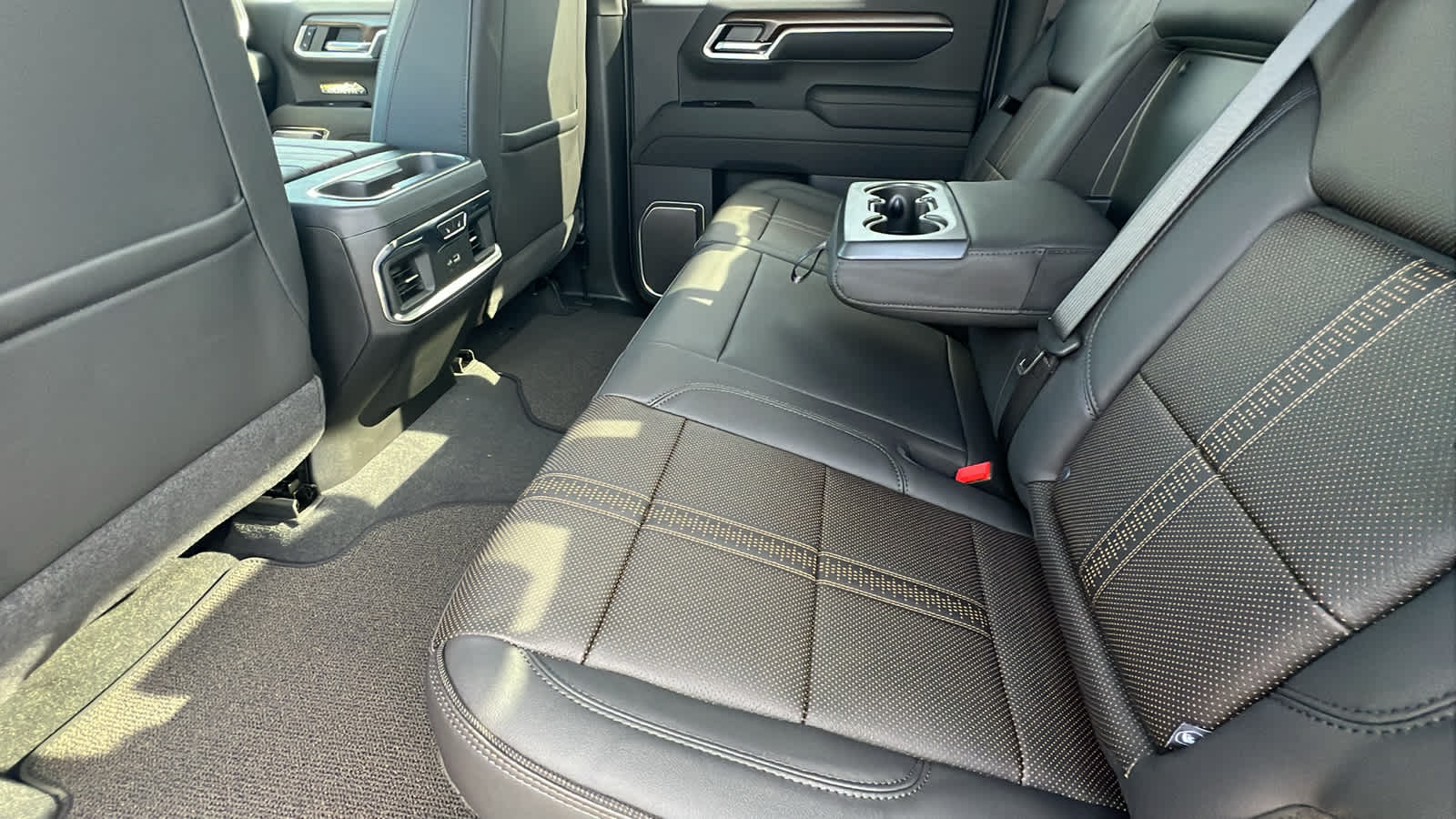 Thumbnail: 2026 Chevrolet Silverado 1500 - 24