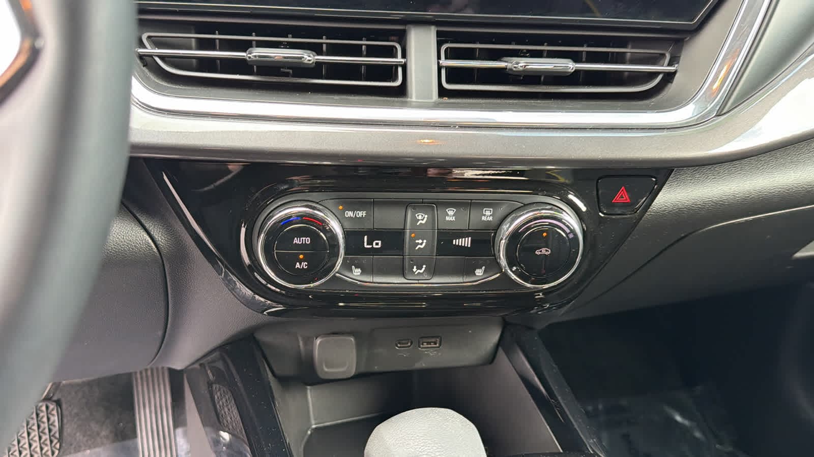 Thumbnail: 2024 Chevrolet Trax - 13