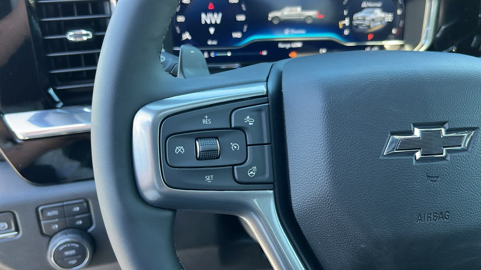 Thumbnail: 2025 Chevrolet Silverado 1500 - 19