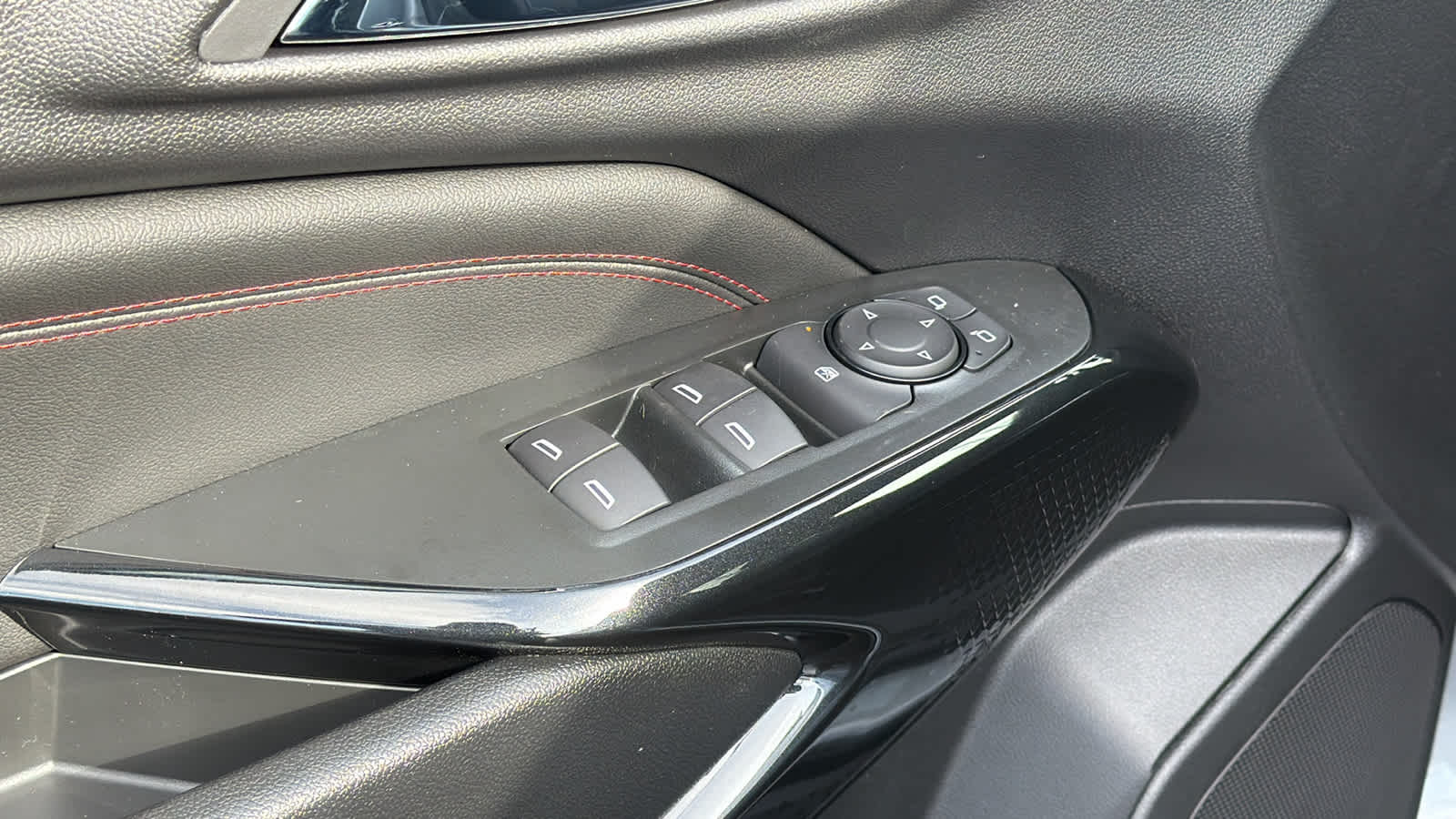 Thumbnail: 2026 Chevrolet Trax - 21