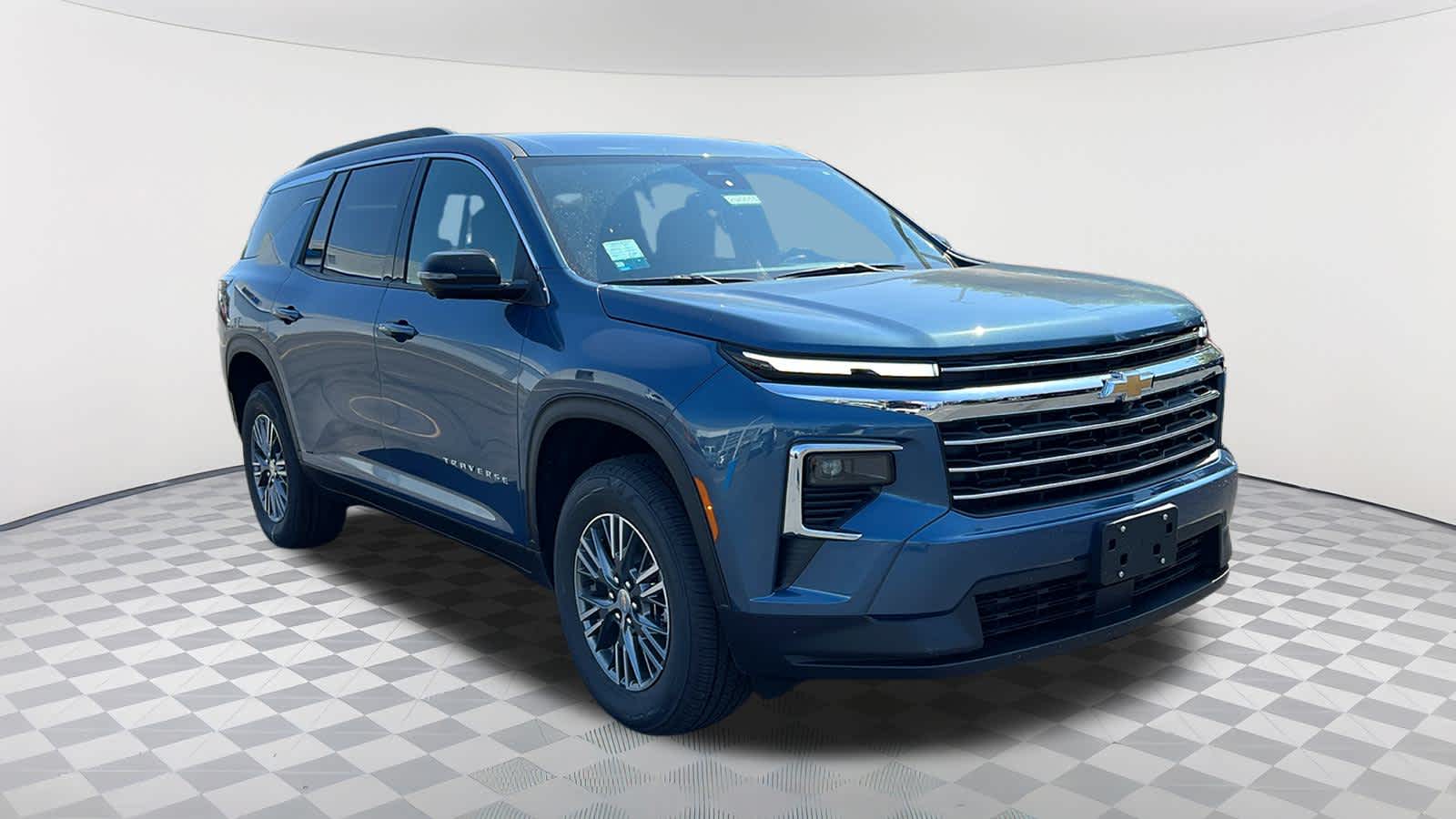 2025 Chevrolet Traverse LT 3