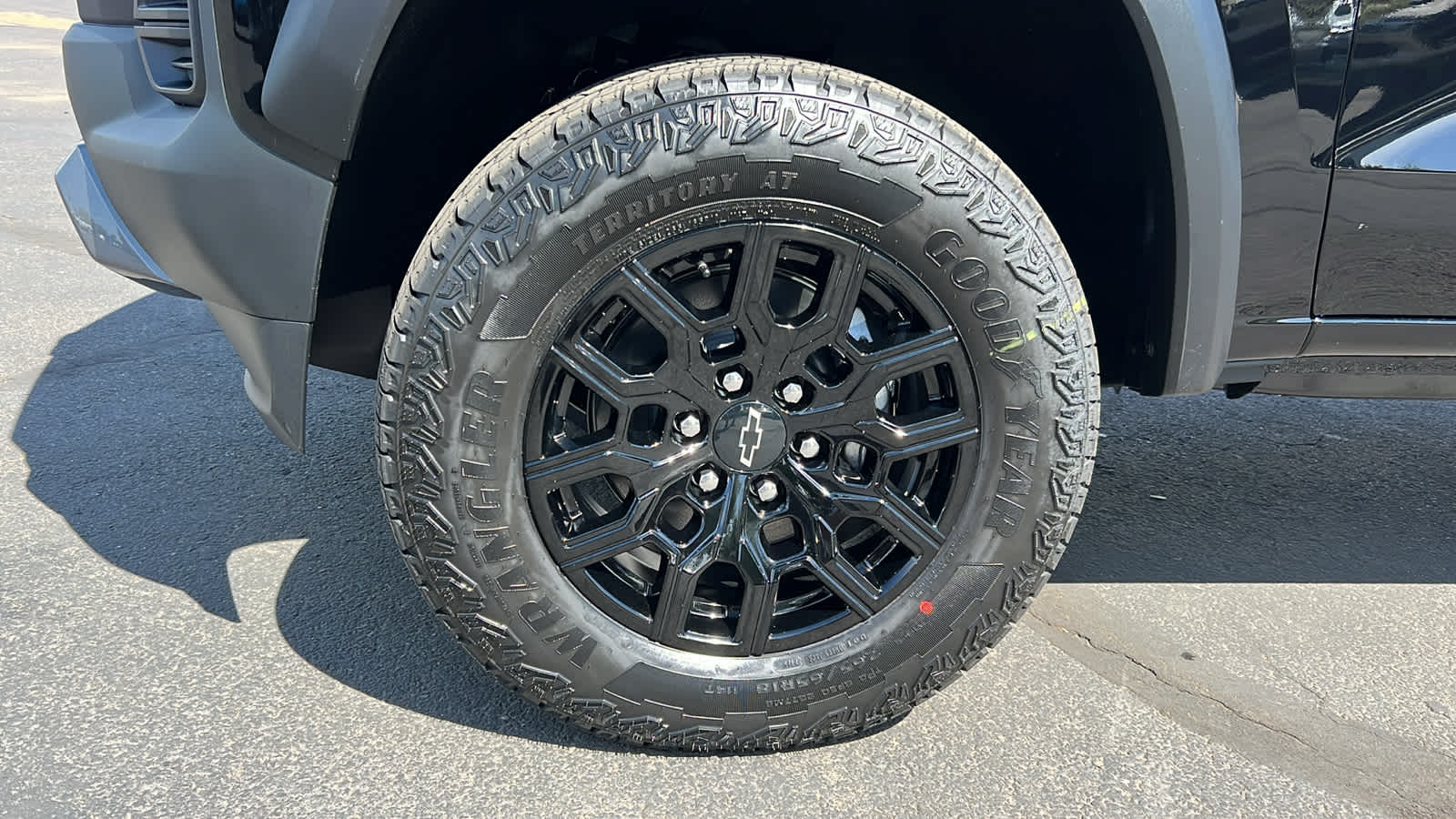 Thumbnail: 2026 Chevrolet Colorado - 9