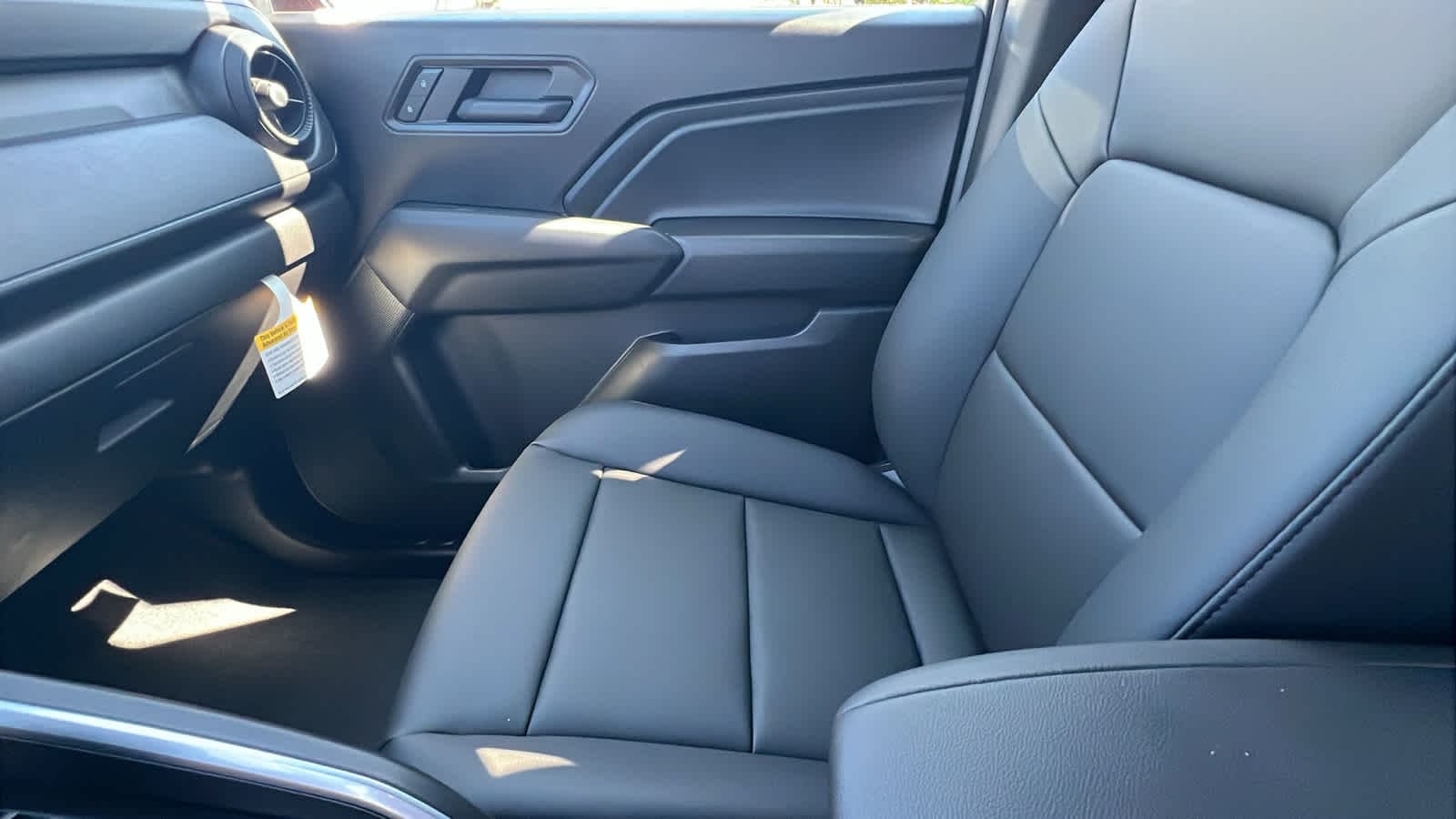 Thumbnail: 2026 Chevrolet Colorado - 12