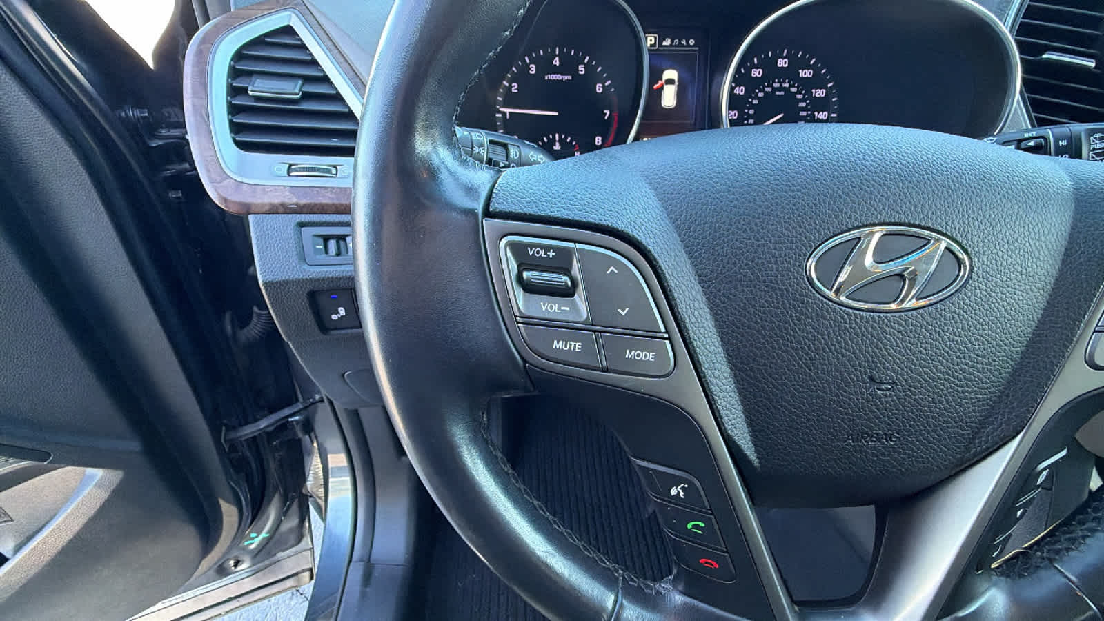 Thumbnail: 2017 Hyundai Santa Fe - 19