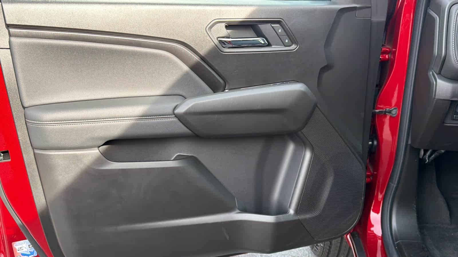 Thumbnail: 2026 Chevrolet Colorado - 23