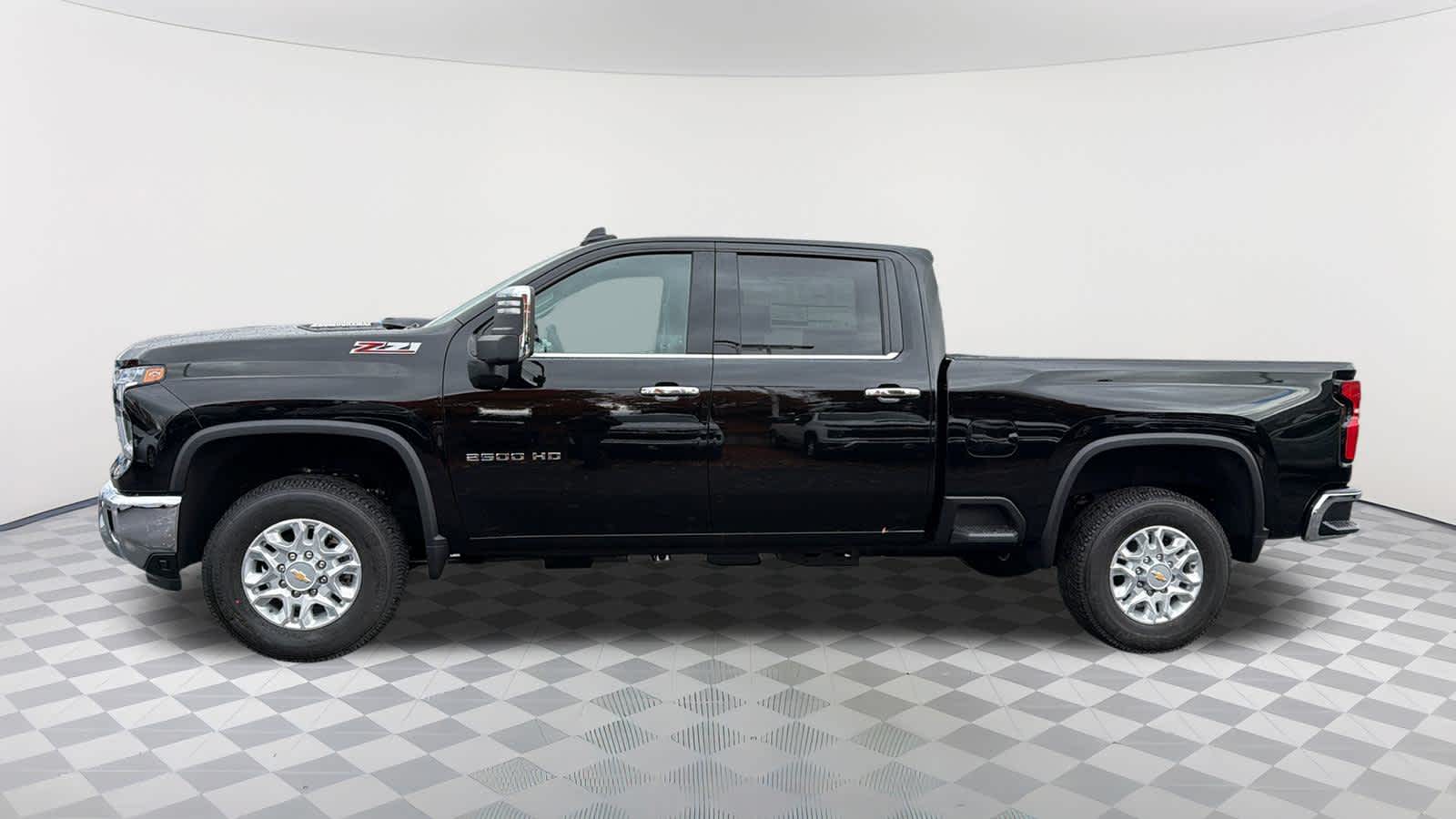 Thumbnail: 2026 Chevrolet Silverado 2500 - 8