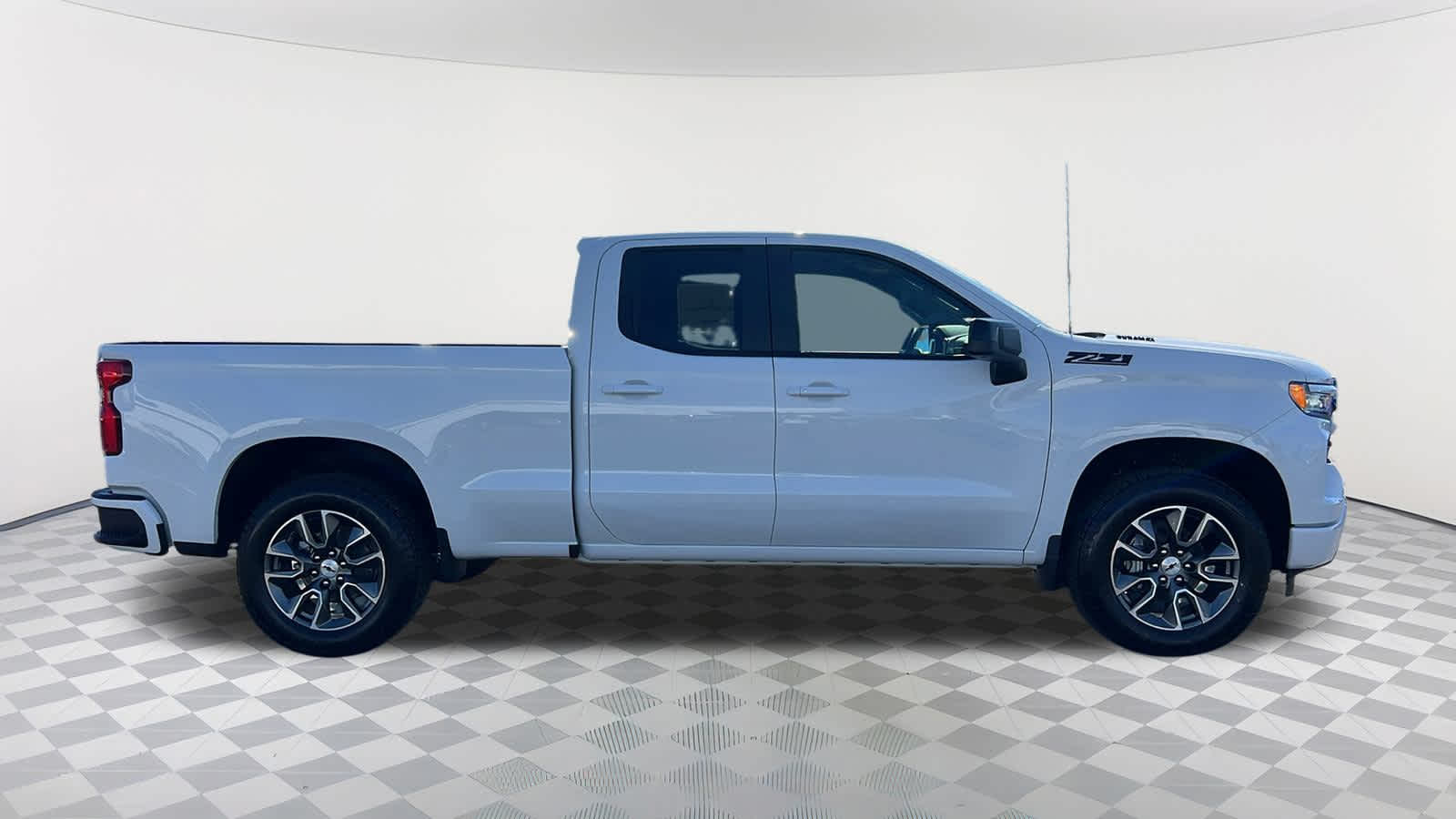 Thumbnail: 2025 Chevrolet Silverado 1500 - 4