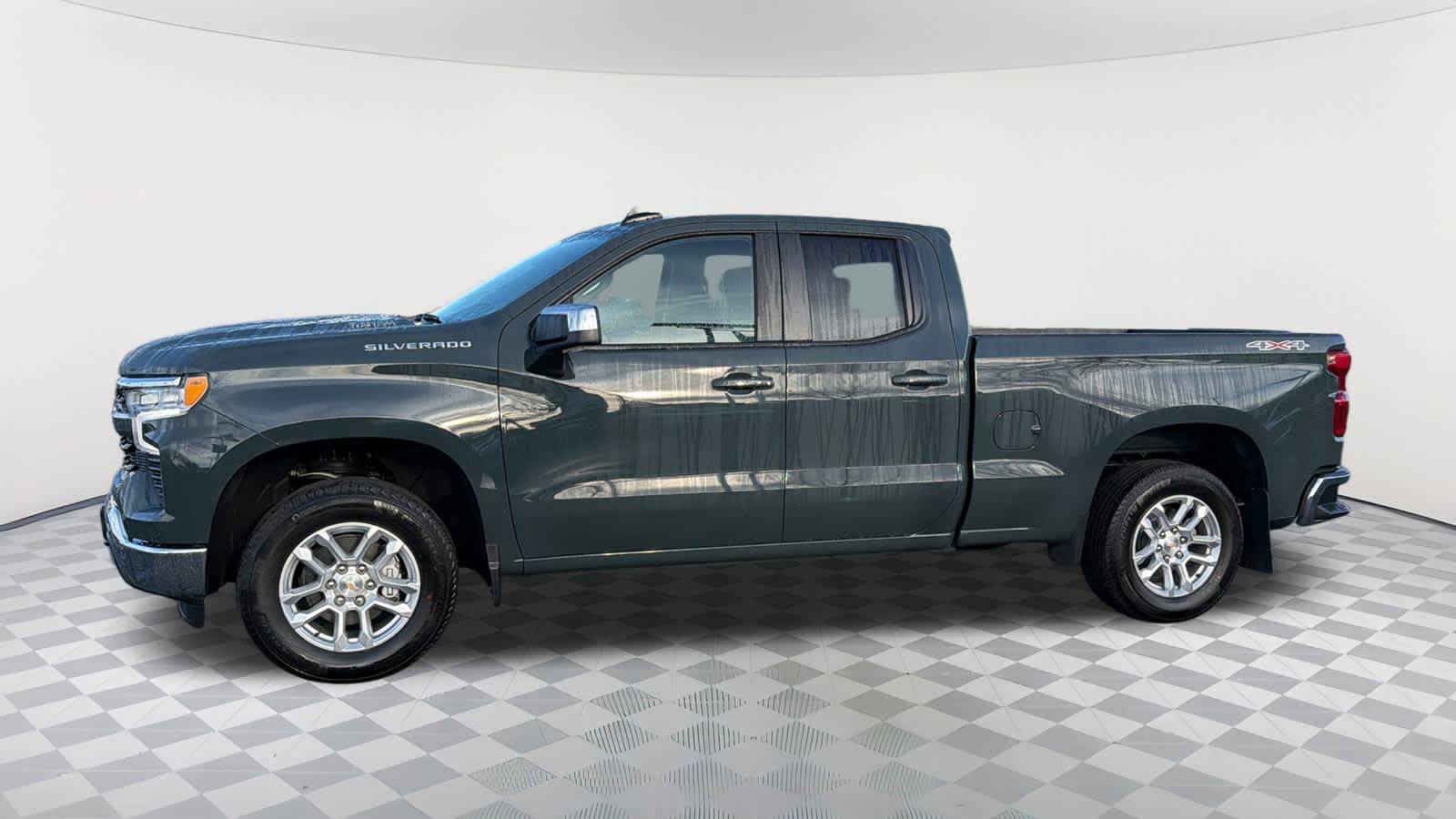 Thumbnail: 2026 Chevrolet Silverado 1500 - 8