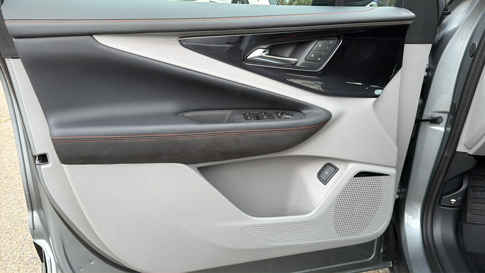 Thumbnail: 2026 Chevrolet Blazer EV - 23