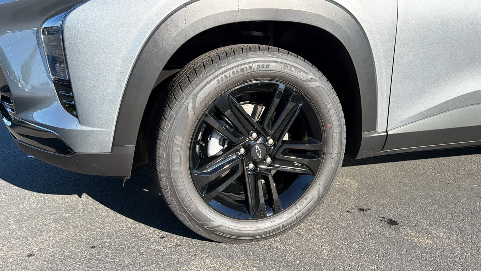 Thumbnail: 2026 Chevrolet Trax - 9