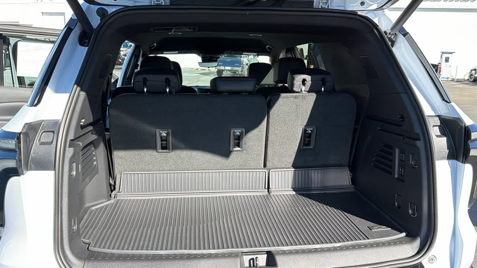 Thumbnail: 2026 Chevrolet Traverse - 27