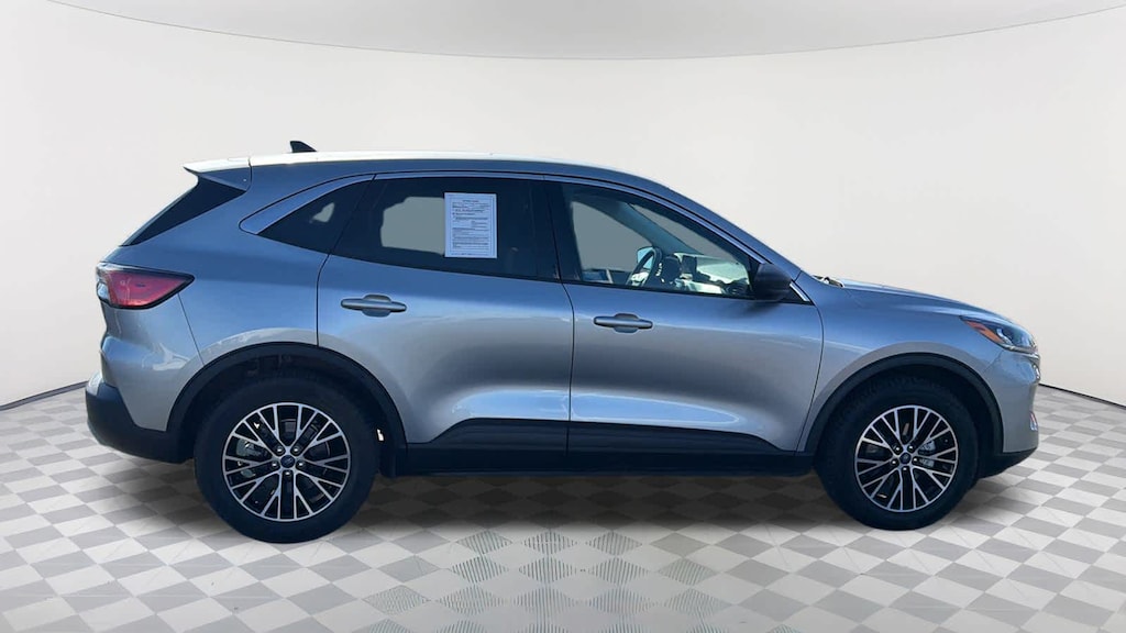 Used 2022 Ford Escape SE Plug-In Hybrid