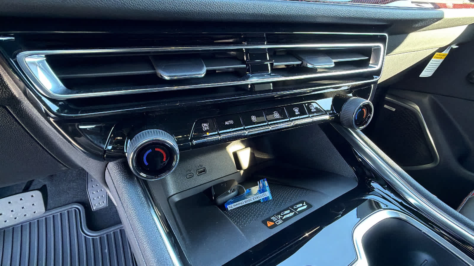 Thumbnail: 2026 Chevrolet Traverse - 14