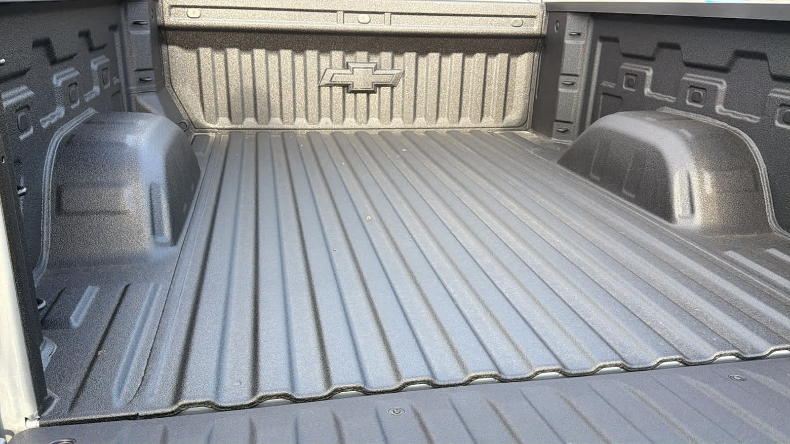 Thumbnail: 2026 Chevrolet Silverado 1500 - 27