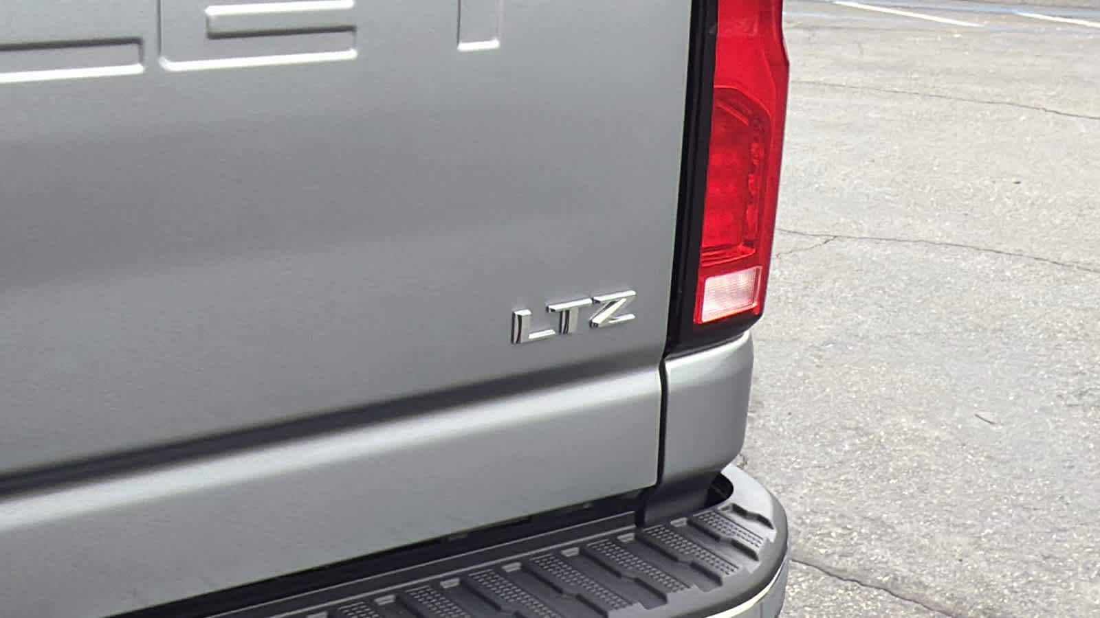 Thumbnail: 2026 Chevrolet Silverado 2500 - 28