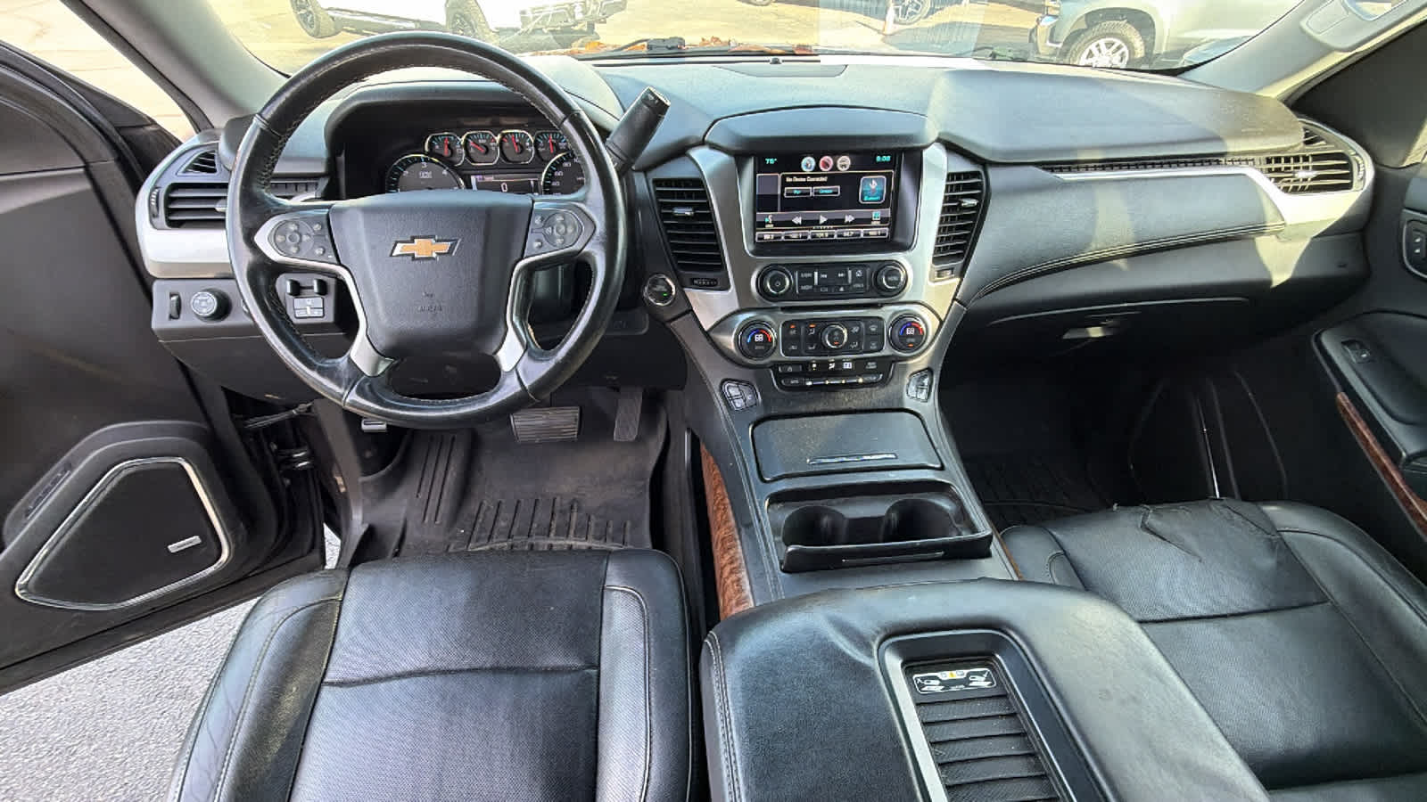 Thumbnail: 2015 Chevrolet Suburban - 18