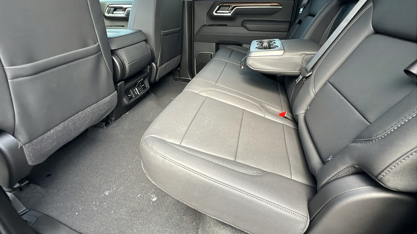 Thumbnail: 2026 Chevrolet Silverado 2500 - 24