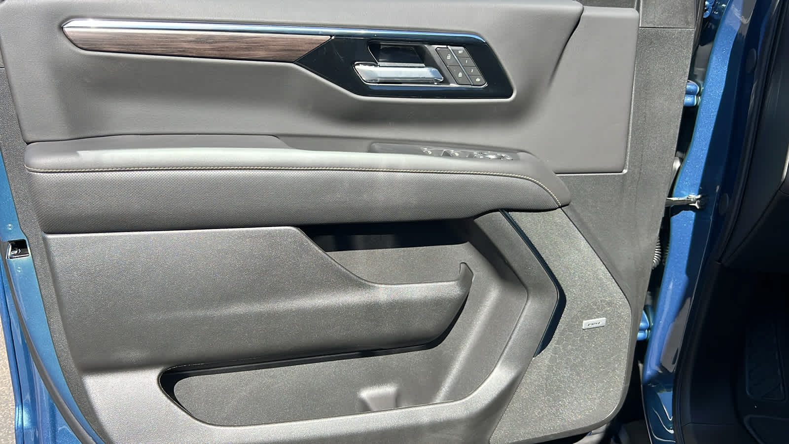 Thumbnail: 2025 Chevrolet Tahoe - 23