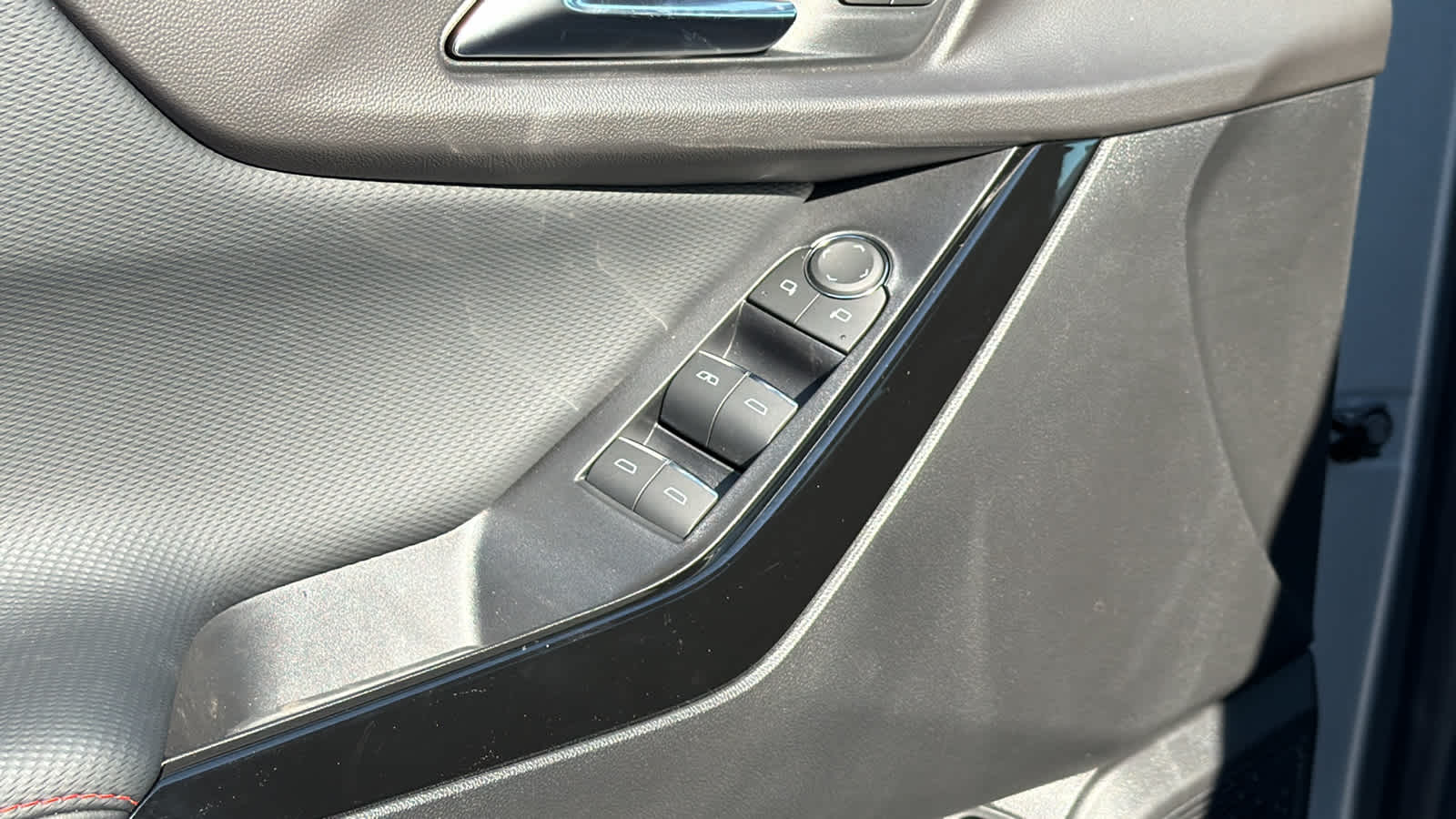 2027 Chevrolet Equinox RS - Photo 22