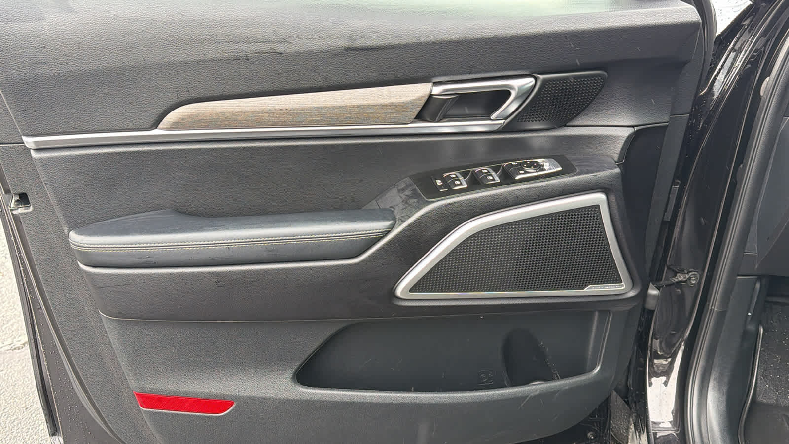 Thumbnail: 2021 Kia Telluride - 23