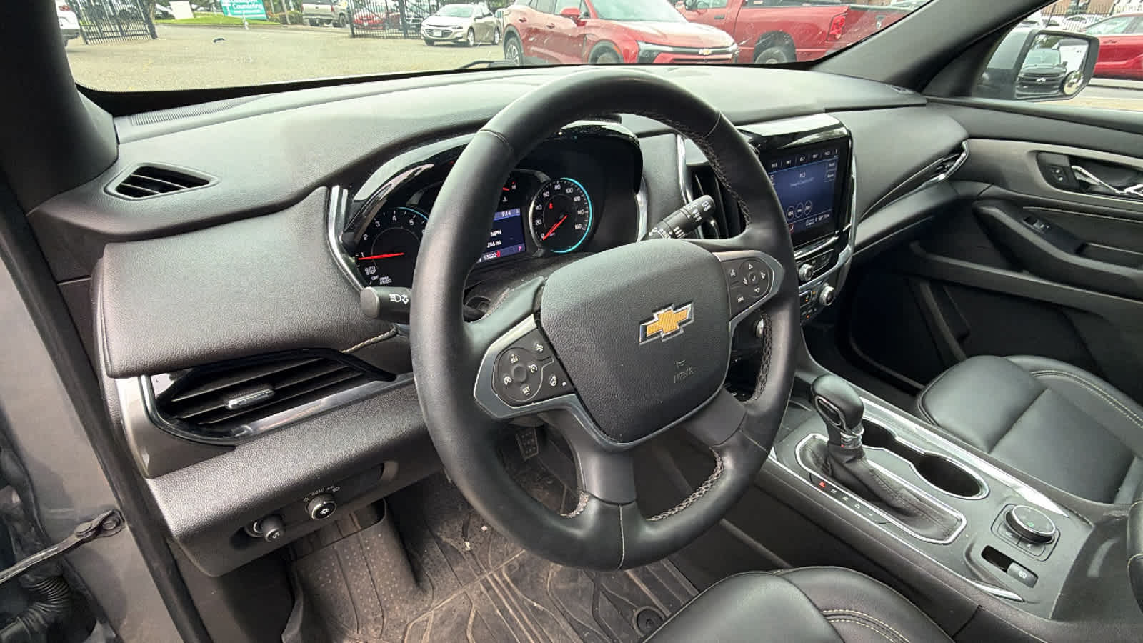 Thumbnail: 2023 Chevrolet Traverse - 10