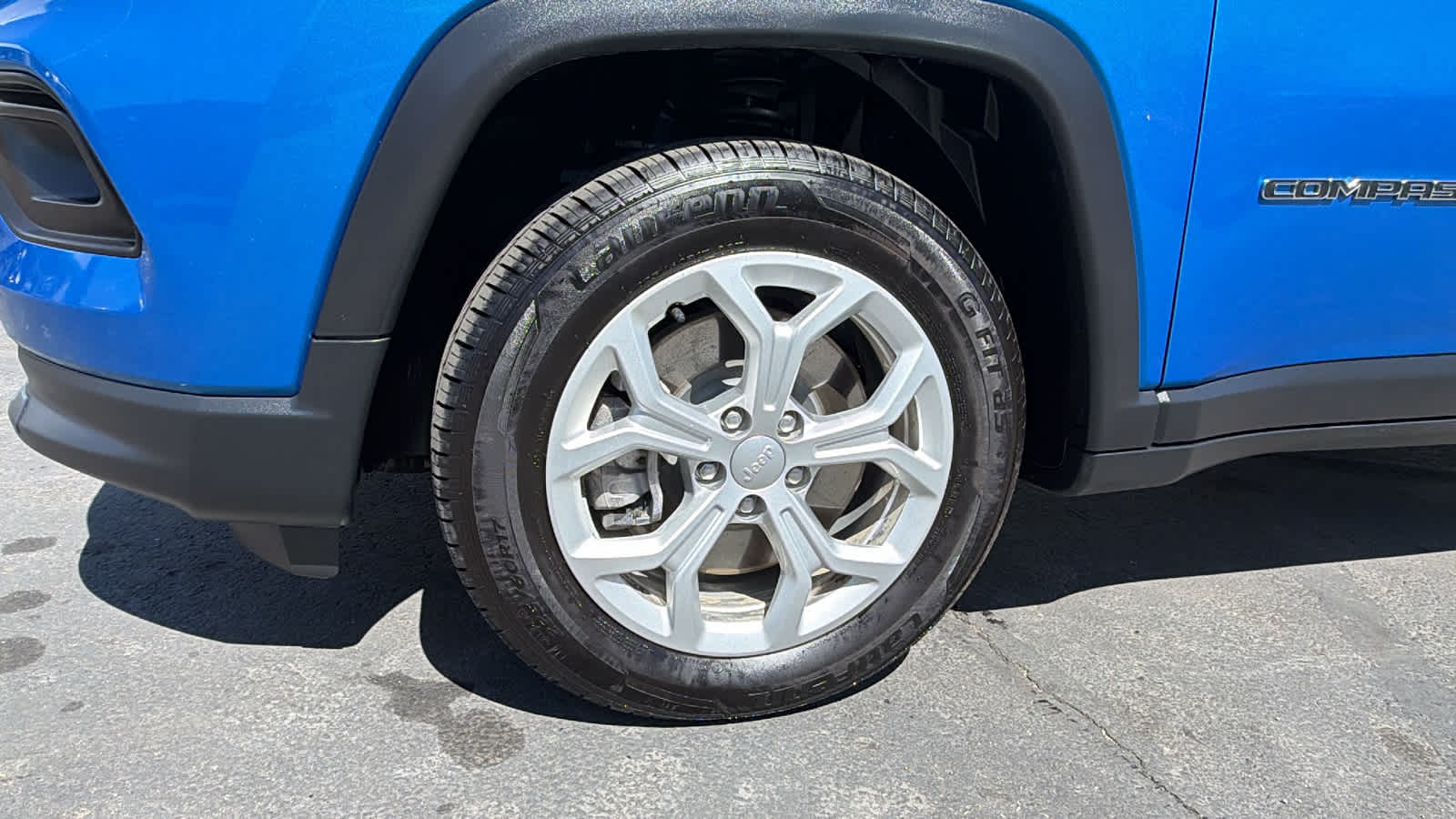 Thumbnail: 2024 Jeep Compass - 9