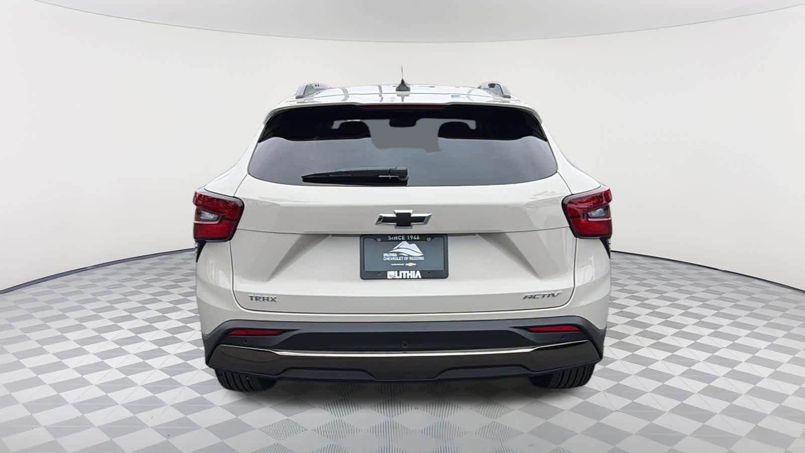 Thumbnail: 2026 Chevrolet Trax - 6