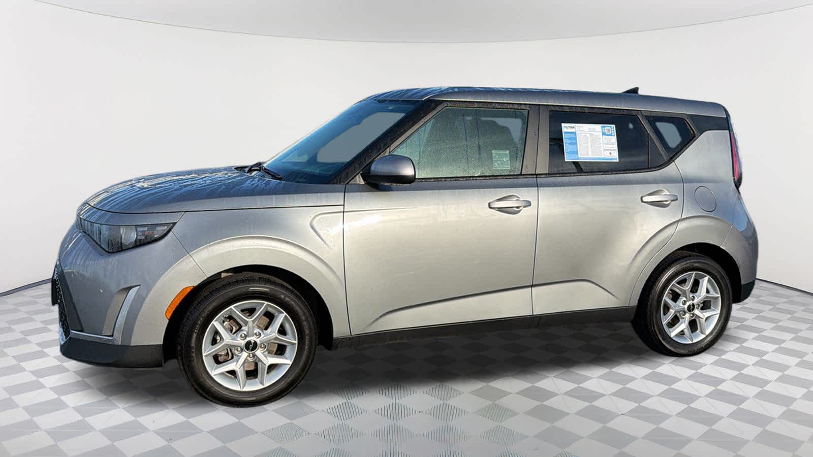Thumbnail: 2023 Kia Soul - 8