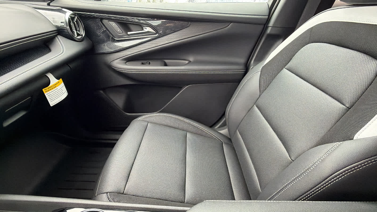 Thumbnail: 2026 Chevrolet Blazer EV - 12