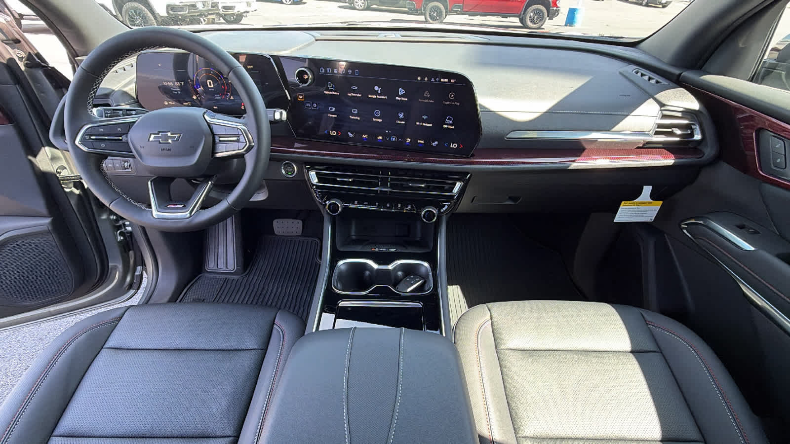 Thumbnail: 2026 Chevrolet Traverse - 26