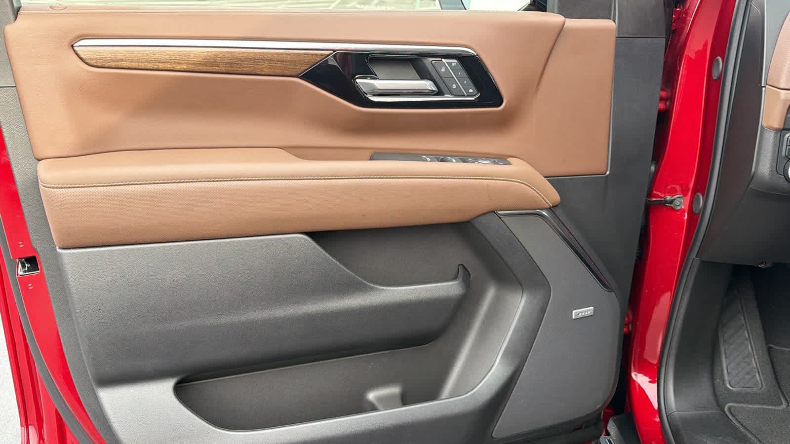 Thumbnail: 2025 Chevrolet Tahoe - 23