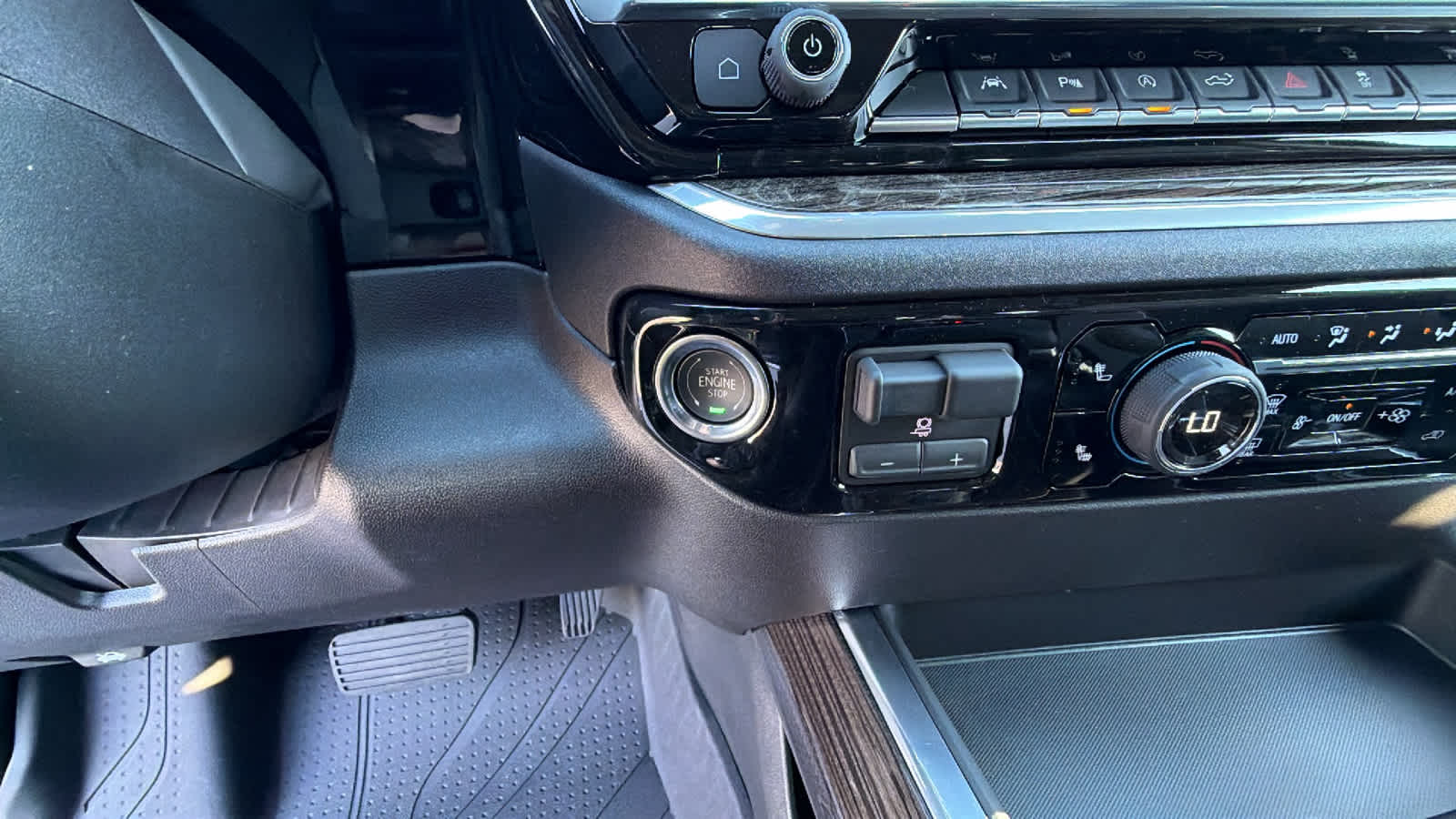 Thumbnail: 2026 Chevrolet Silverado 1500 - 17