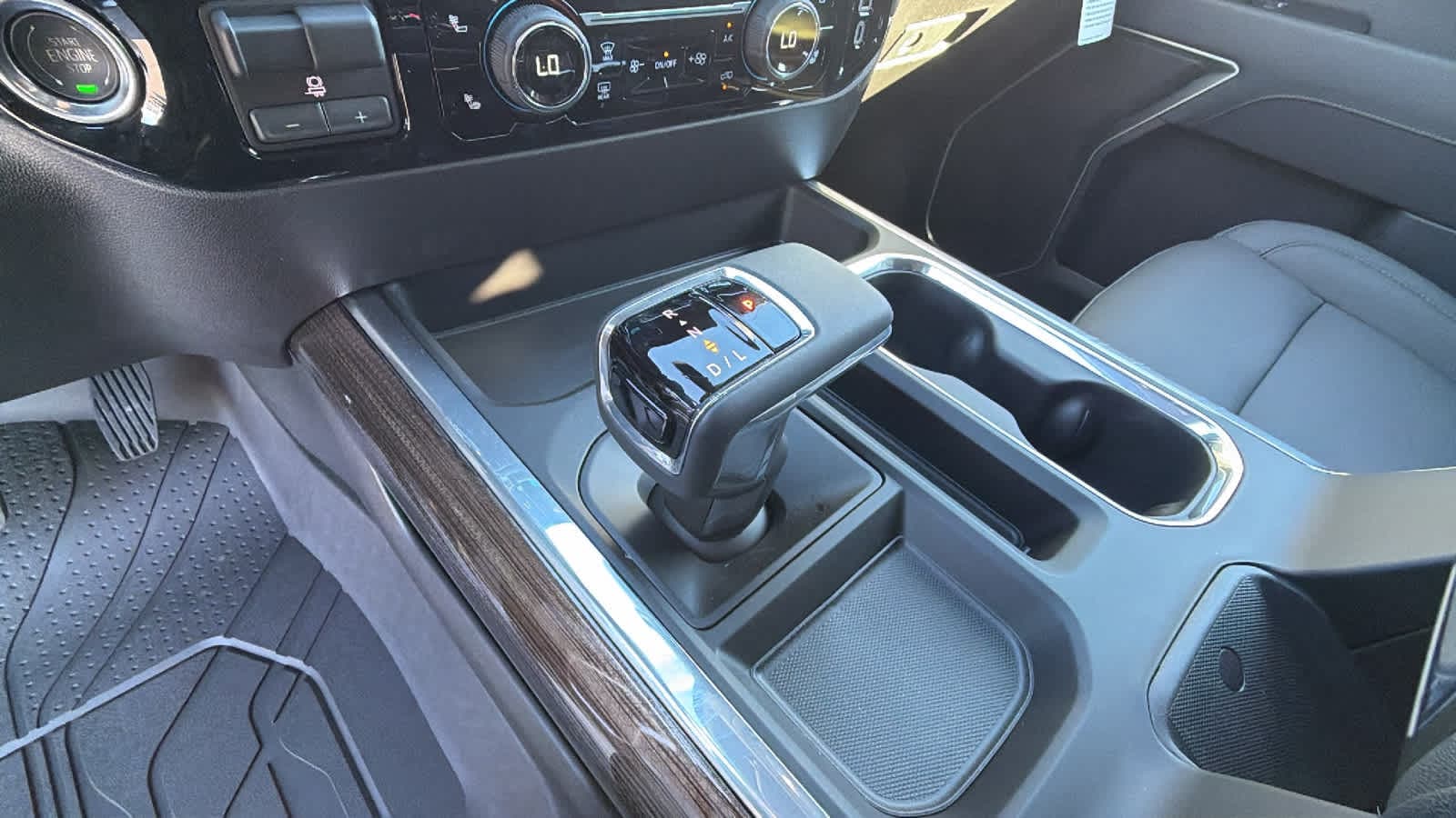 Thumbnail: 2026 Chevrolet Silverado 1500 - 13