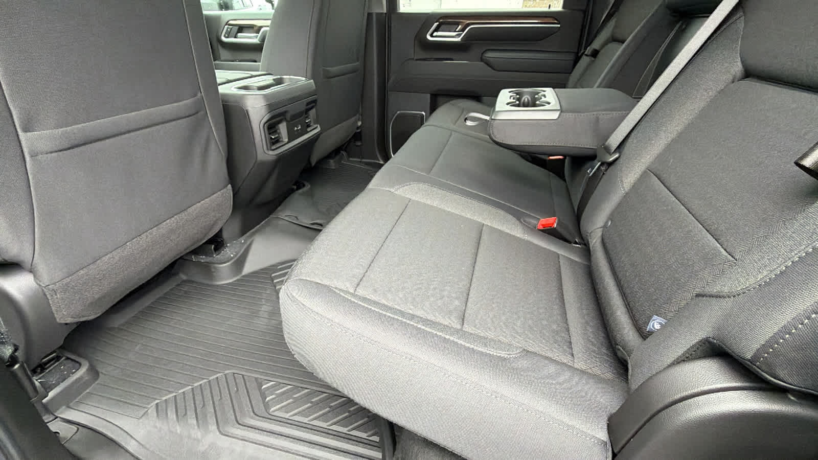 Thumbnail: 2026 Chevrolet Silverado 3500 - 24