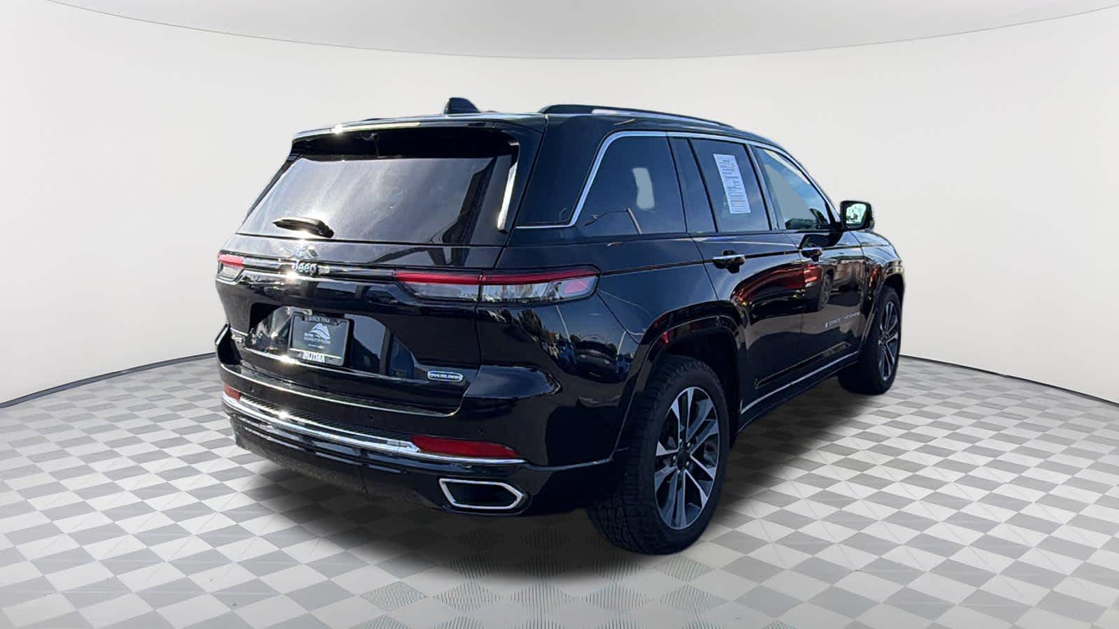 2023 Jeep Grand Cherokee Overland - Photo 5