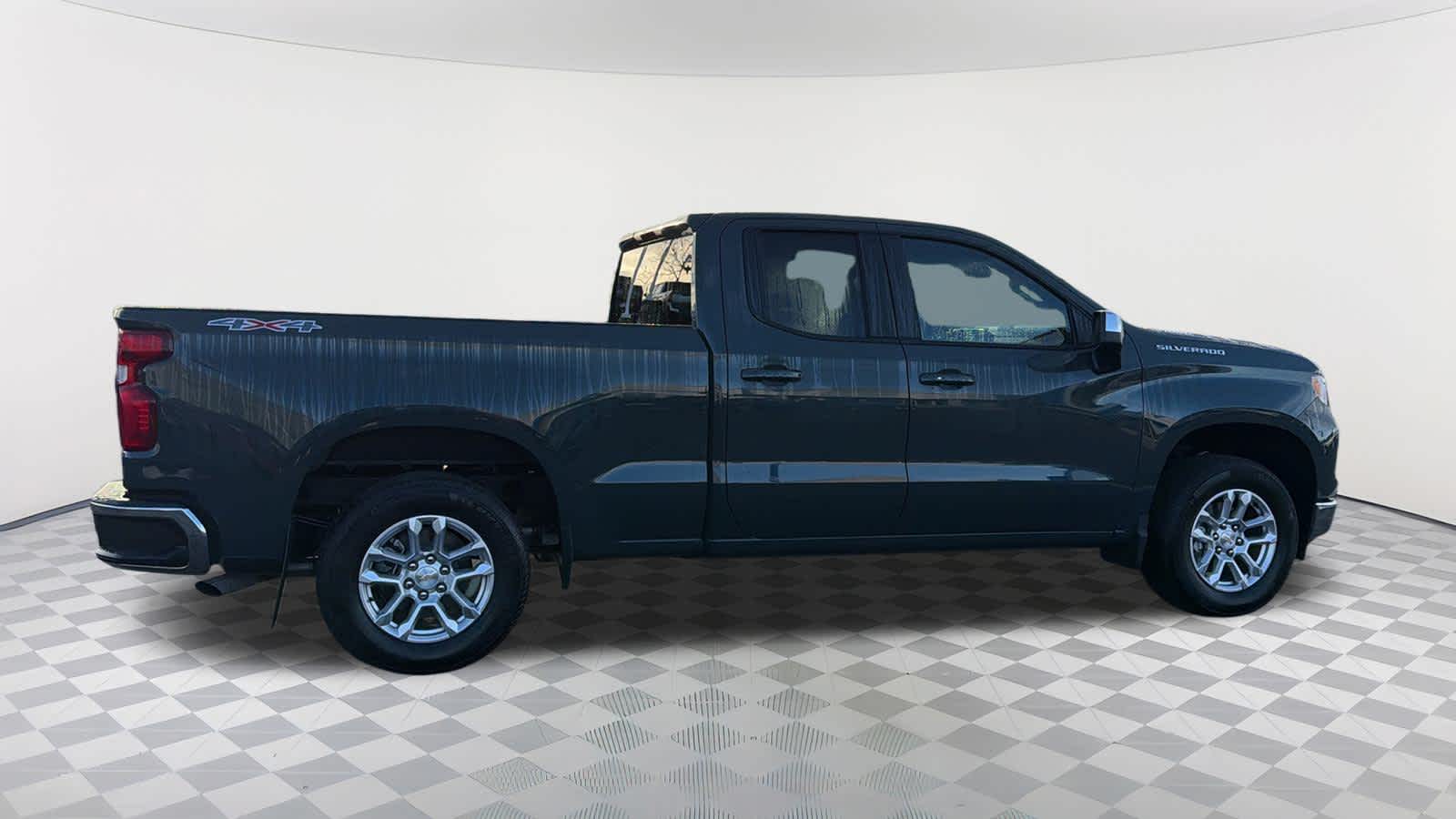 Thumbnail: 2026 Chevrolet Silverado 1500 - 4