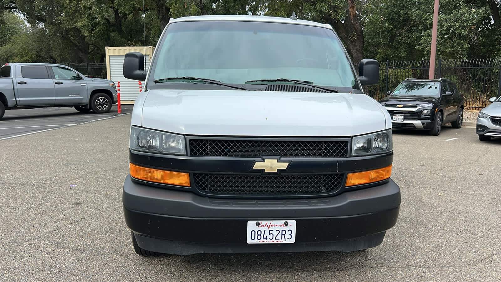 2023 Chevrolet Express Cargo 2500 Van photo 2