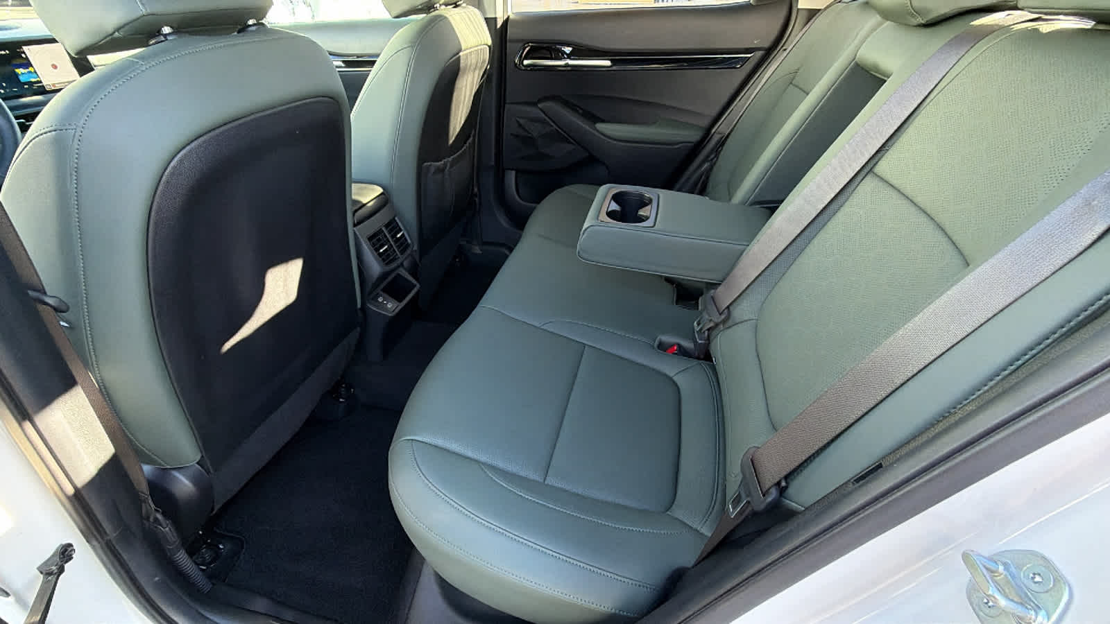 Thumbnail: 2024 Kia Seltos - 24