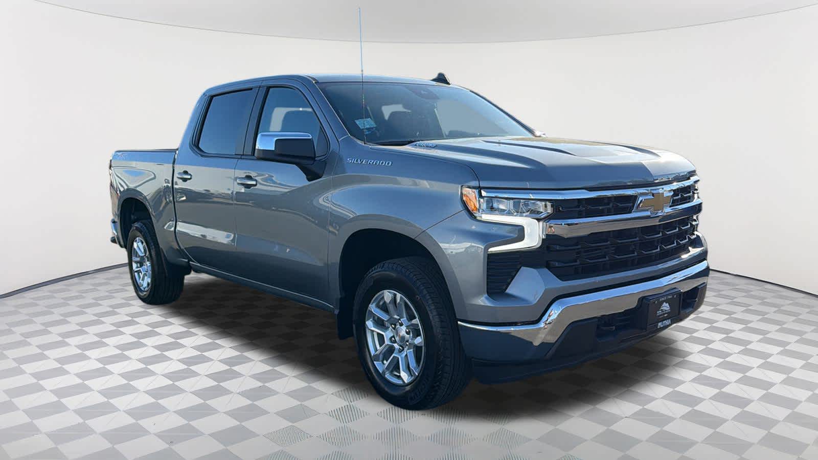 Thumbnail: 2026 Chevrolet Silverado 1500 - 3