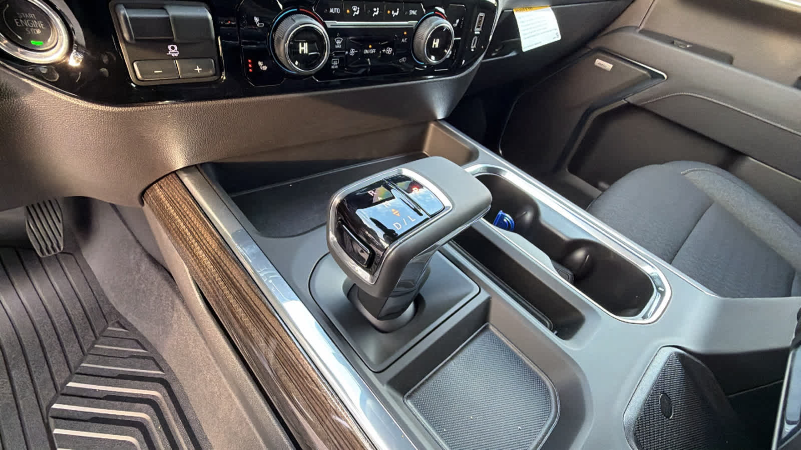 Thumbnail: 2026 Chevrolet Silverado 1500 - 13