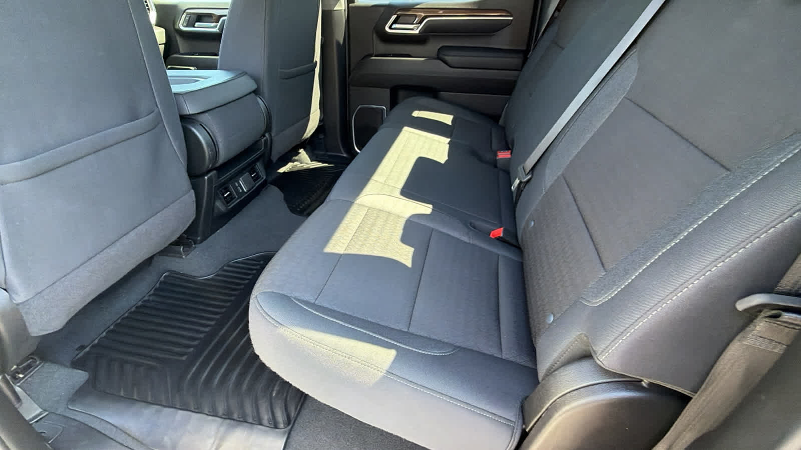 2025 Chevrolet Silverado 1500 LT - Photo 23
