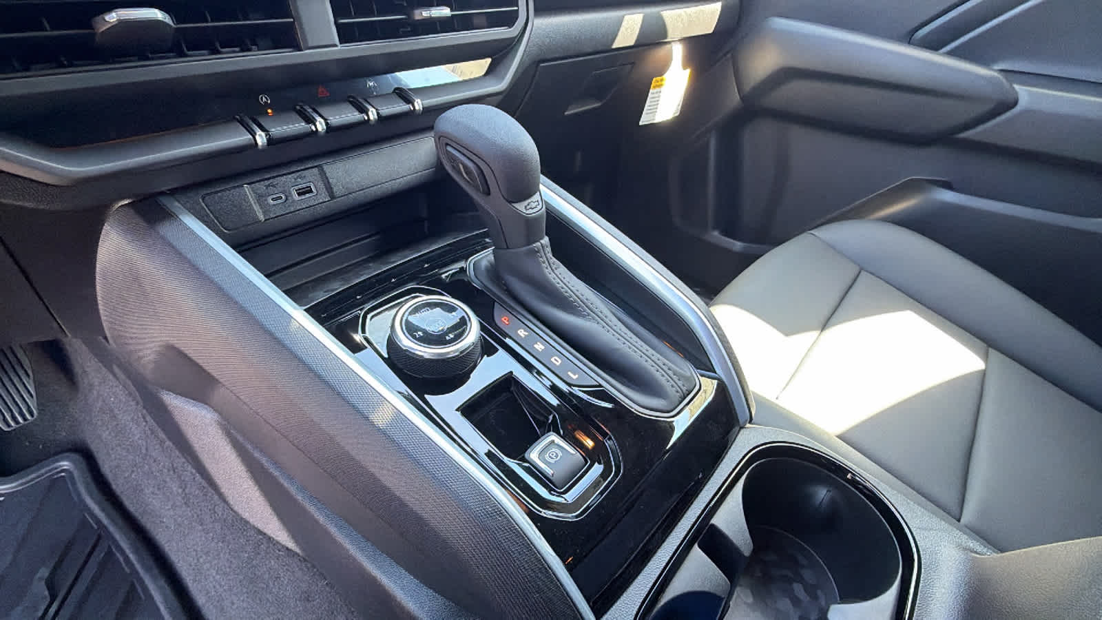 2026 Chevrolet Colorado Trail Boss - Photo 13