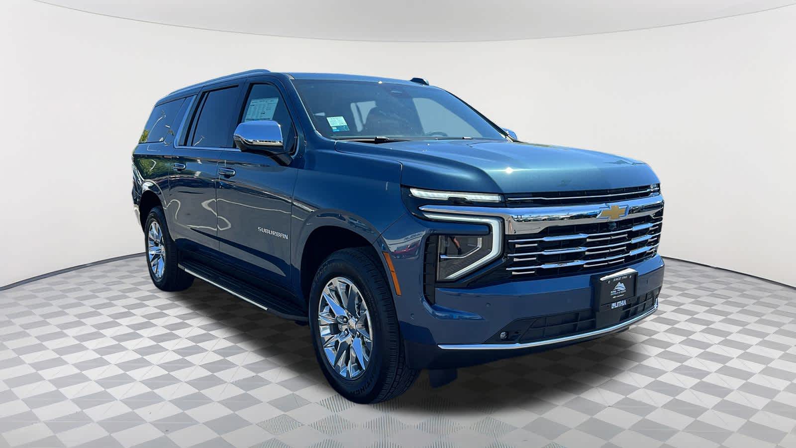 Thumbnail: 2025 Chevrolet Suburban - 3